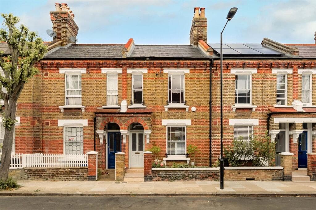 2 bedroom terraced house for sale in Lothrop Street, Queen's Park, London, W10