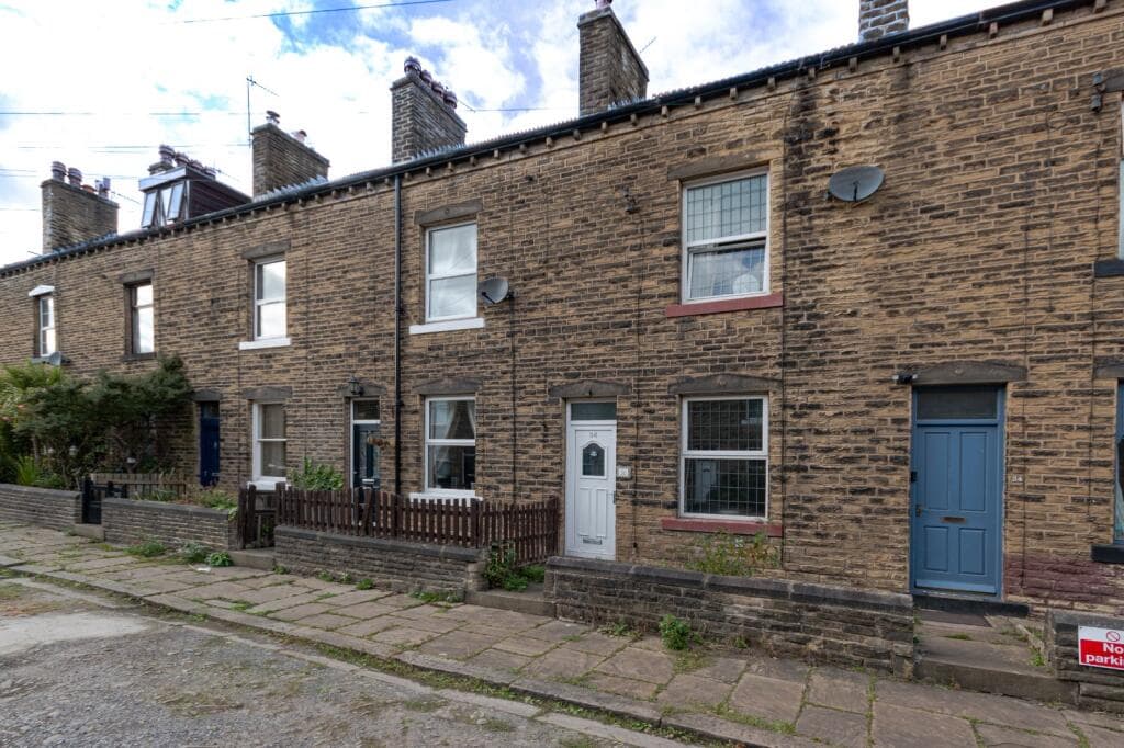 2 bedroom terraced house for sale in Mitchell Terrace, Bingley, West Yorkshire, BD16