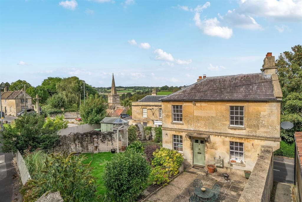 3 bedroom detached house for sale in Devizes Road, Box, Corsham, SN13
