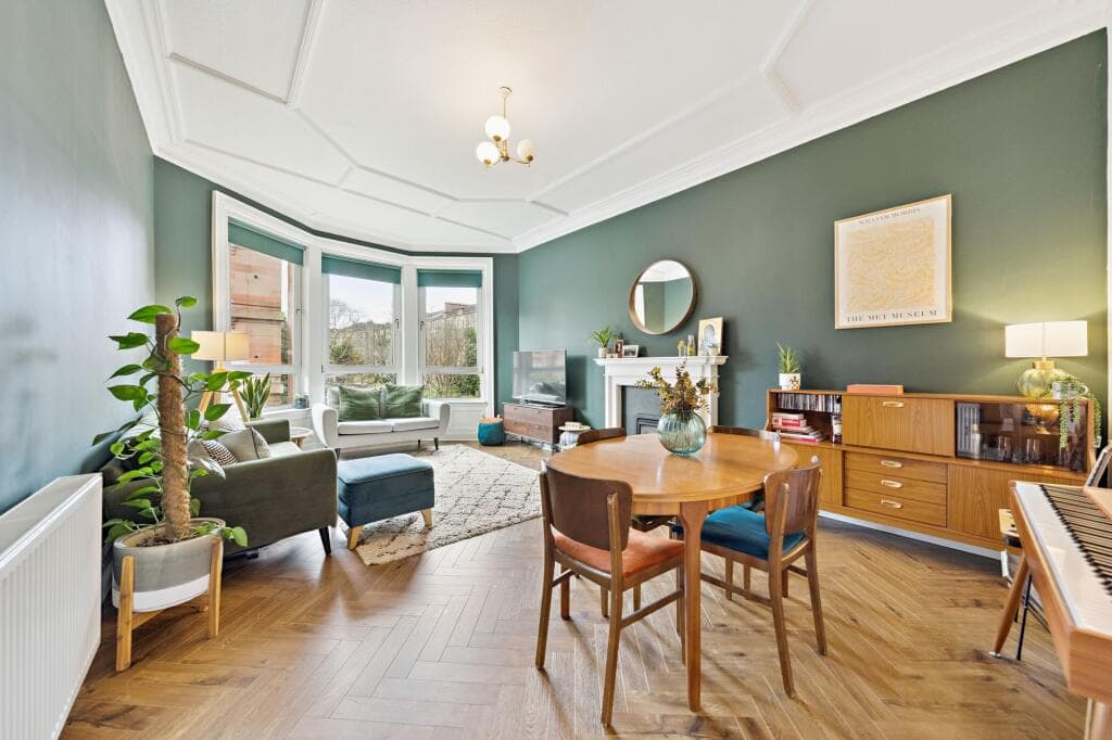 2 bedroom flat for sale in 17 Craigmillar Road, Flat 1/2, Battlefield, Glasgow, G42 9JZ, G42