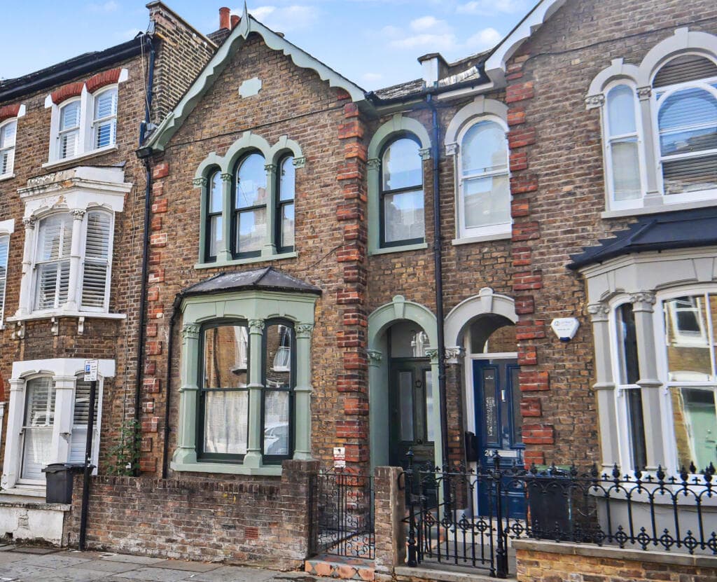 3 bedroom terraced house for sale in Chetwynd Road, Dartmouth Park, London, NW5