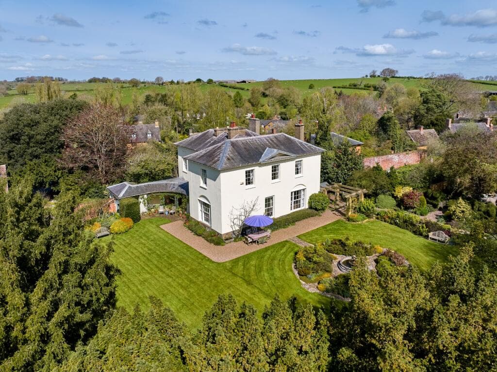 5 bedroom house for sale in Farnborough, Banbury, Oxon/Warwickshire, OX17