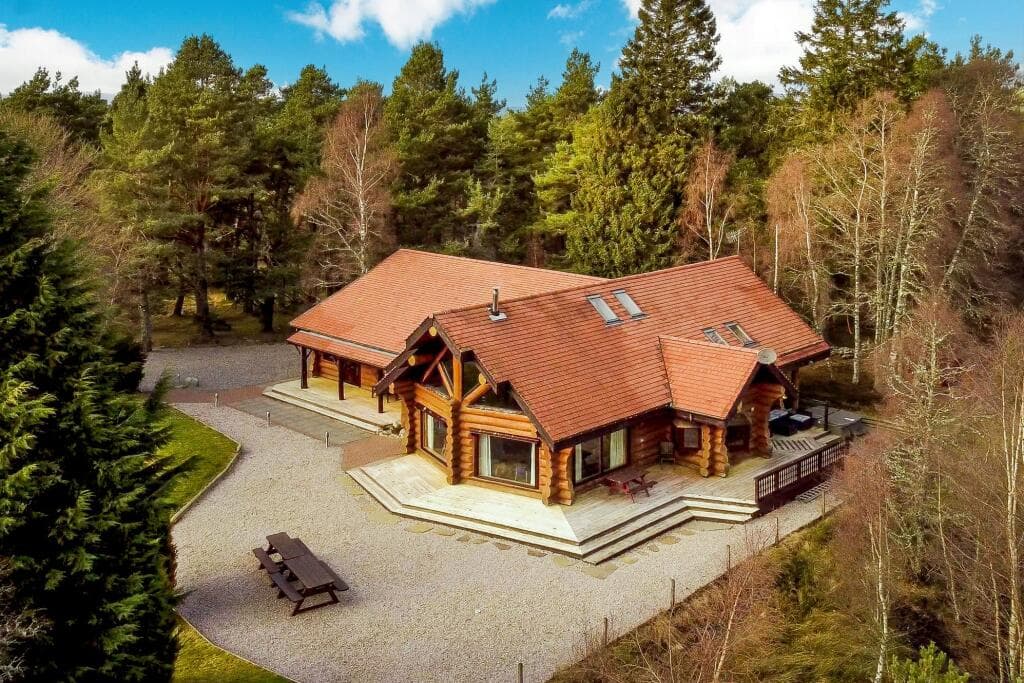 6 bedroom detached house for sale in Nethy Bridge, Inverness-Shire, PH25