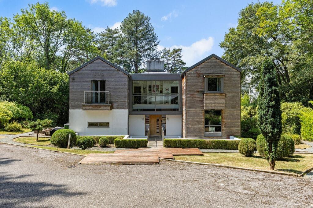 6 bedroom detached house for sale in Vann Lake Road, Ockley, RH5