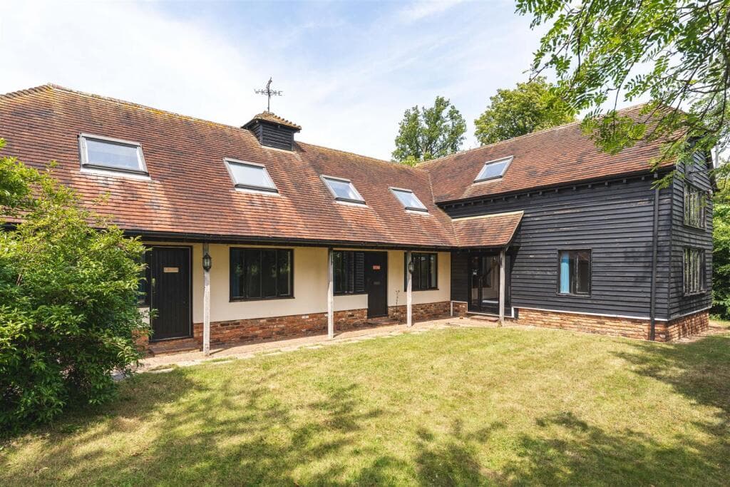 4 bedroom barn conversion for sale in Bardfield End Green, Thaxted, Dunmow, CM6