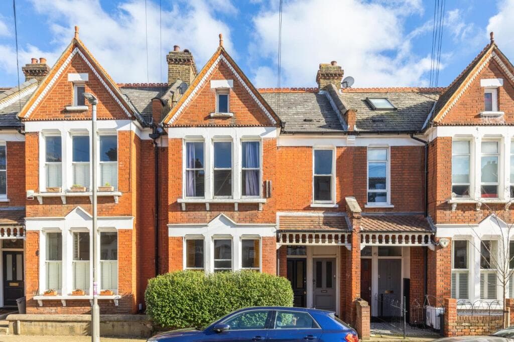 2 bedroom maisonette for sale in Beira Street,
Clapham, SW12