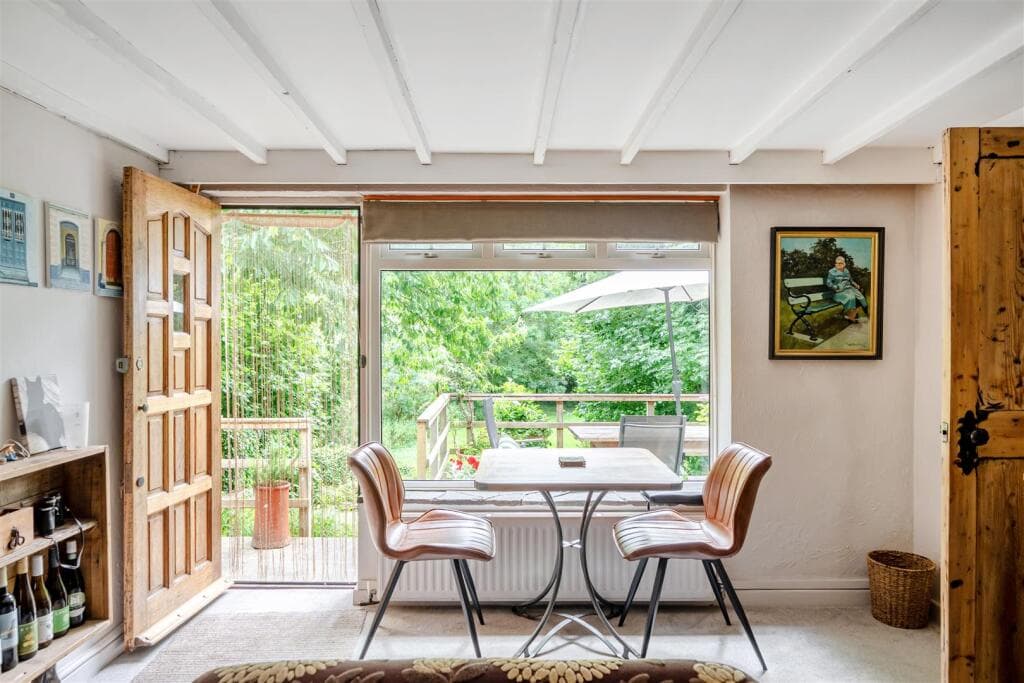 4 bedroom cottage for sale in Hencliffe Wood, Hanham, Bristol, BS15