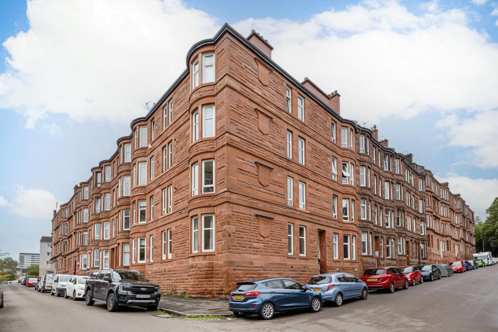 1 bedroom apartment for sale in Laurel Place, Thornwood, Glasgow, G11