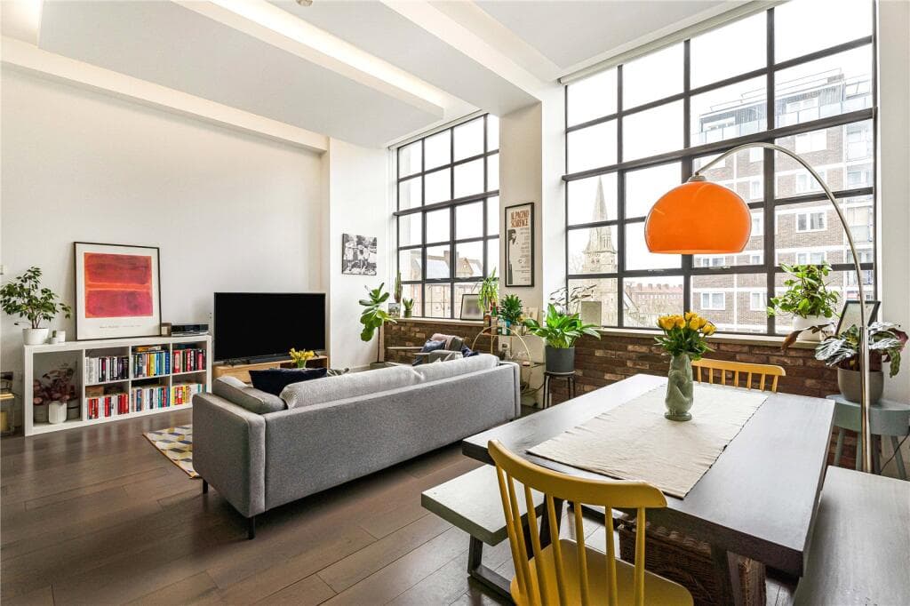 2 bedroom apartment for sale in Chatham Place, London, E9