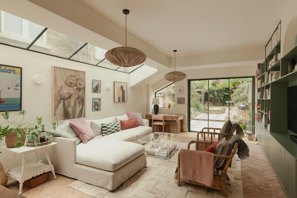 3 bedroom semi-detached house for sale in Nunhead Grove, Nunhead, SE15