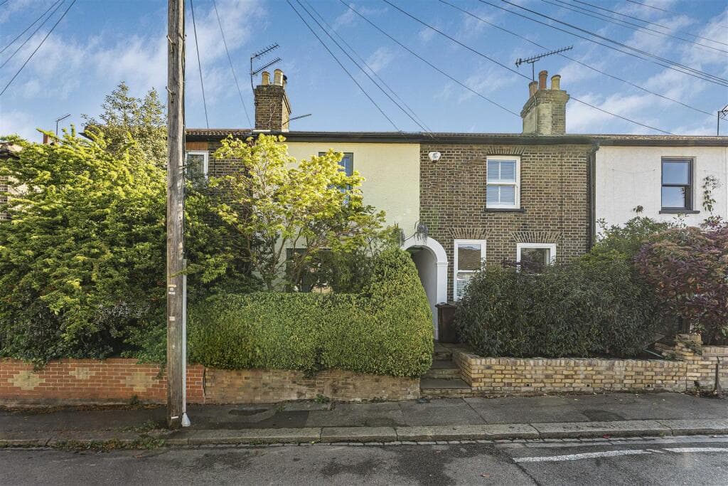 2 bedroom terraced house for sale in Tower Hamlets Road, Walthamstow, London, E17