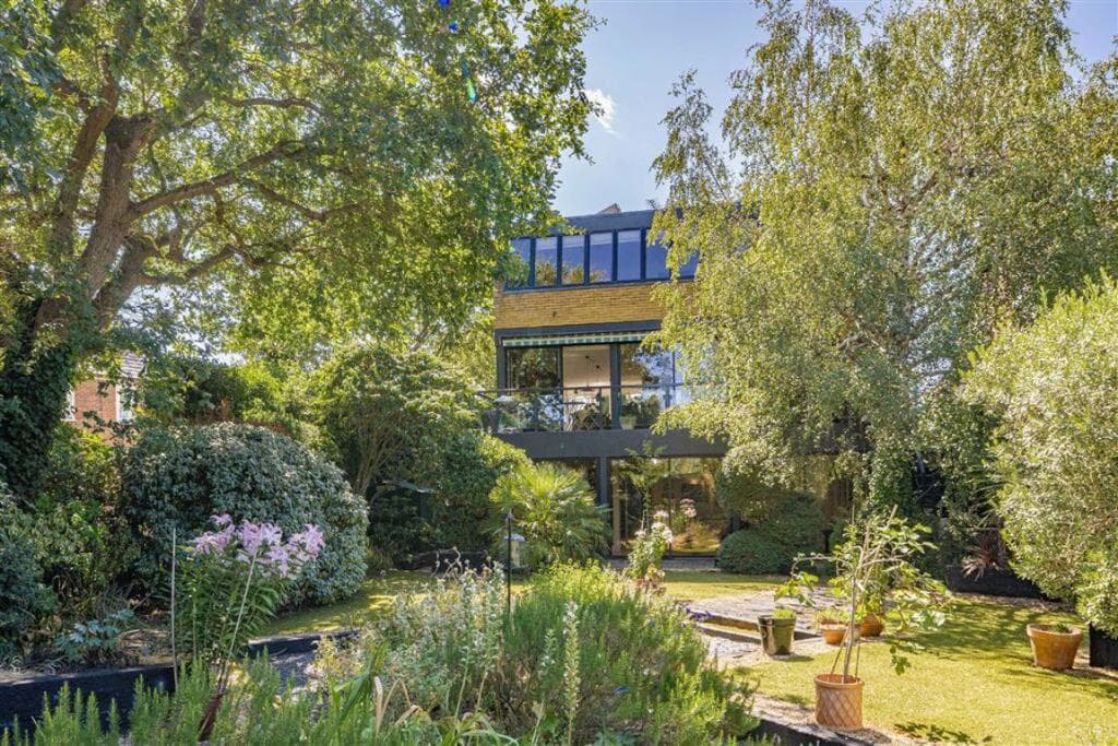 4 bedroom detached house for sale in Fitzgerald Road, Thames Ditton, KT7