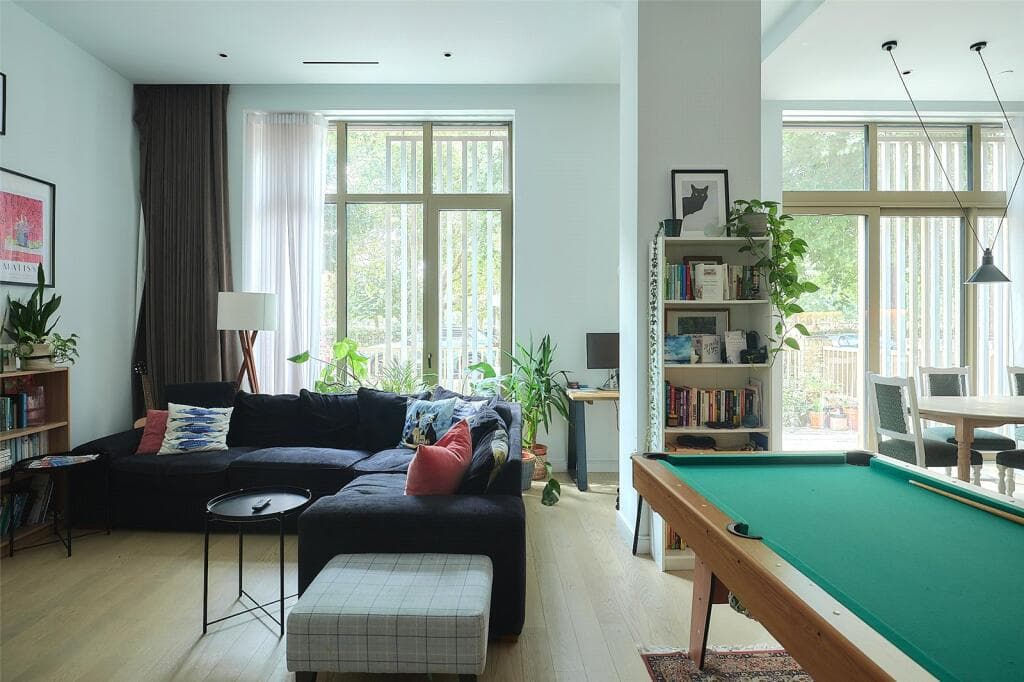 3 bedroom maisonette for sale in Otto Building, Downs Road, Hackney, London, E5