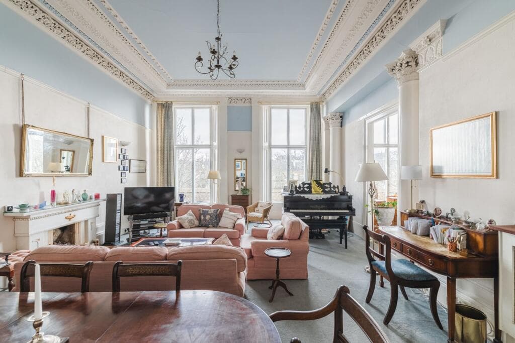 2 bedroom flat for sale in 9 Kirklee Terrace, Kirklee, G12