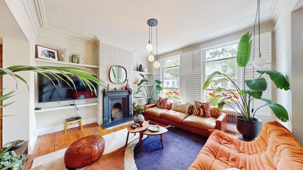 3 bedroom town house for sale in Gratton Road, Cheltenham, GL50