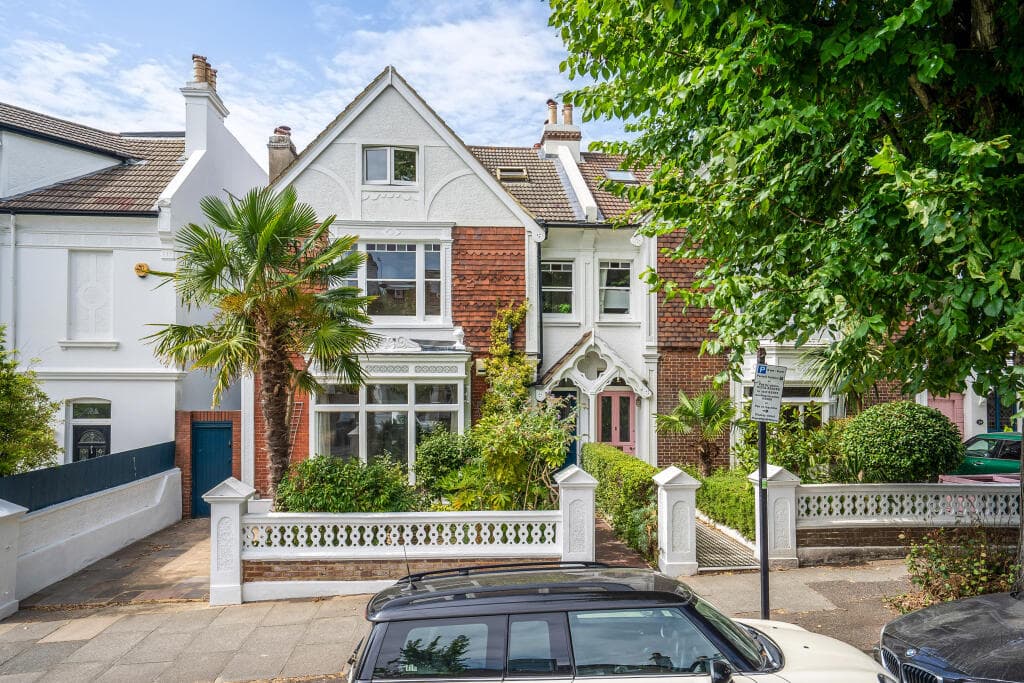 6 bedroom semi-detached house for sale in Hove Park Villas, Hove, BN3