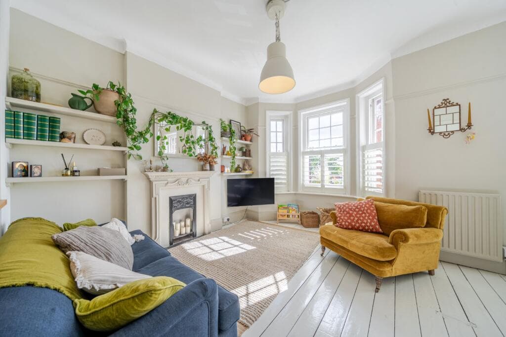 3 bedroom maisonette for sale in Hillside Road, Streatham Hill, London, SW2