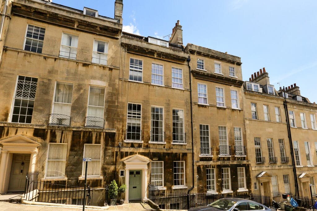 2 bedroom flat for sale in Park Street, Bath, BA1