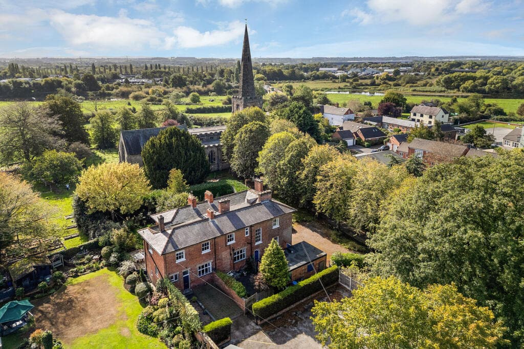 8 bedroom detached house for sale in The Old Rectory, Tamworth Road, Sawley, NG10