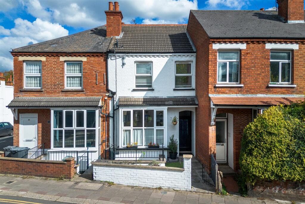 1 bedroom flat for sale in Windmill Road, TW8