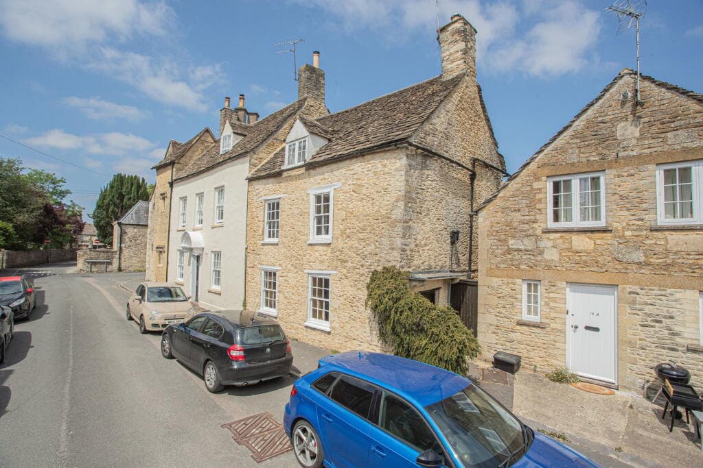 3 bedroom cottage for sale in The Green, Tetbury, GL8