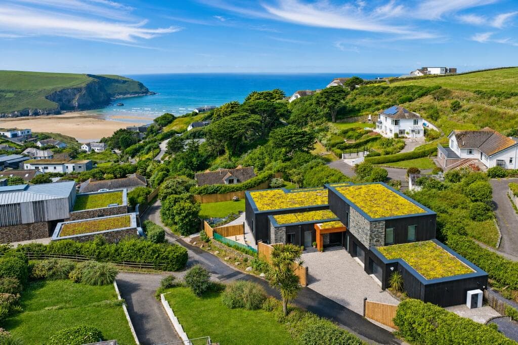 5 bedroom detached house for sale in Waylea, Mawgan Porth, TR8