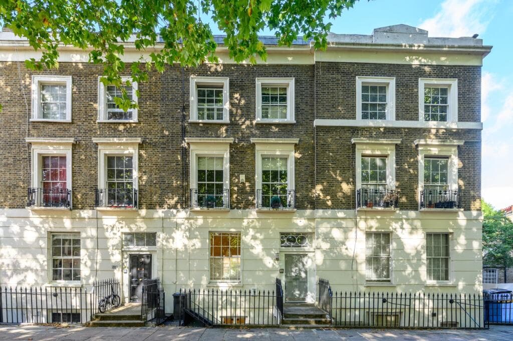 2 bedroom maisonette for sale in Granville Square, London, WC1X
