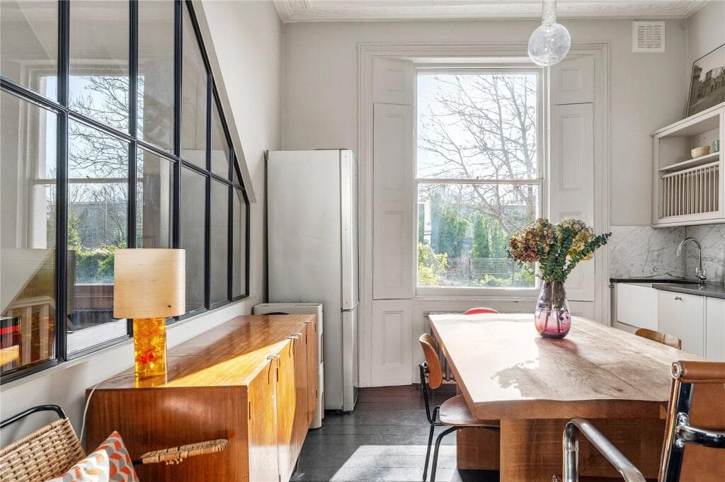 2 bedroom terraced house for sale in Grosvenor Avenue, London, N5