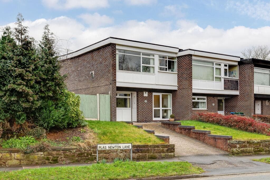 3 bedroom end of terrace house for sale in Newton Lane, Chester, CH2