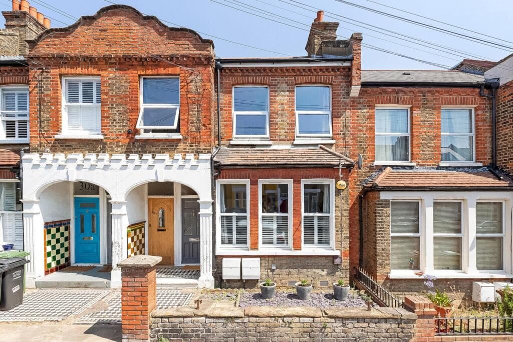 1 bedroom maisonette for sale in Hazeldon Road, Brockley, London, SE4