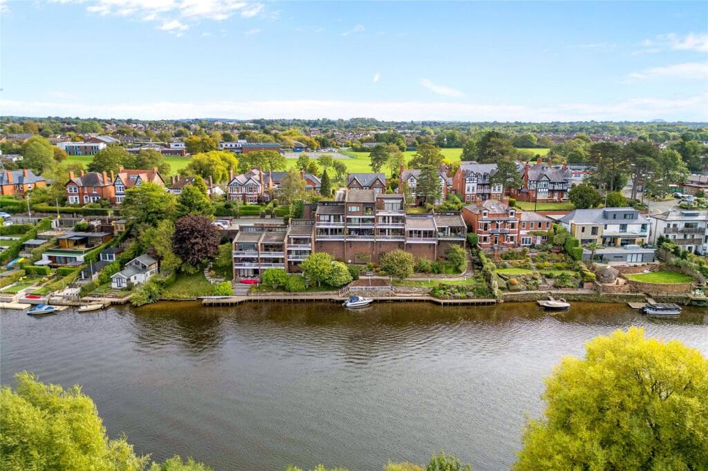 3 bedroom terraced house for sale in Great Boughton, Chester, Cheshire, CH3