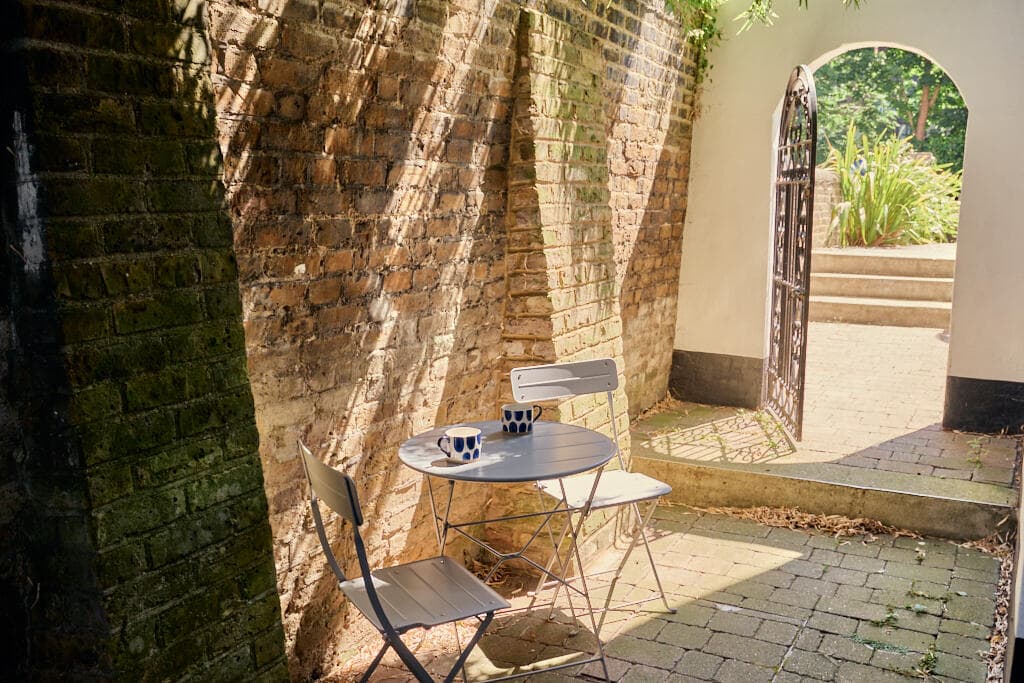 2 bedroom flat for sale in Queens Road, Richmond, TW10