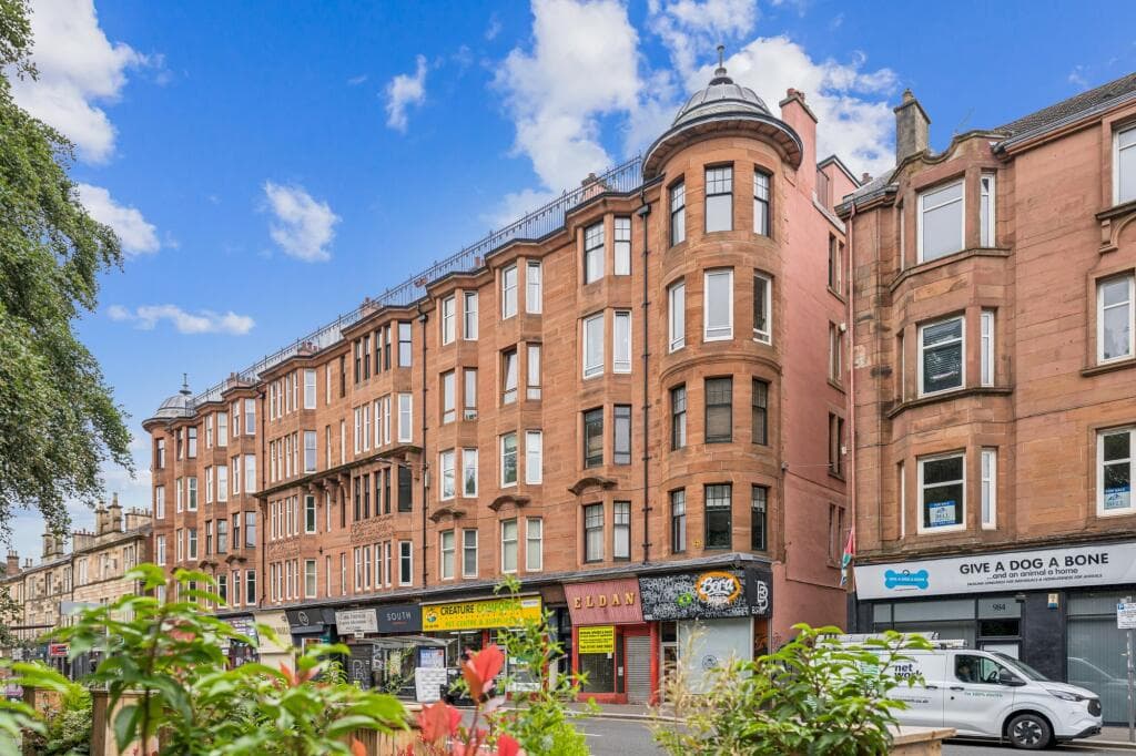 2 bedroom flat for sale in 990 Pollokshaws Road, Flat 3/2, Strathbungo, Glasgow, G41 2HA, G41
