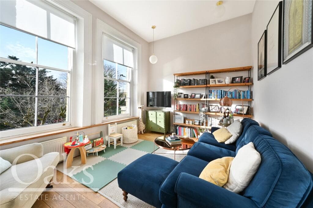 3 bedroom apartment for sale in Christchurch Road, Tulse Hill, SW2