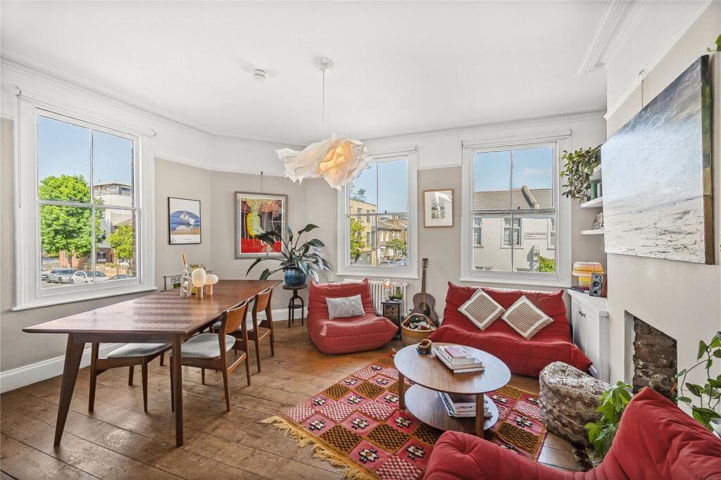 3 bedroom apartment for sale in Crystal Palace Road, London, SE22
