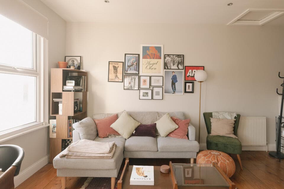 2 bedroom flat for sale in Kincaid Road, Peckham, SE15