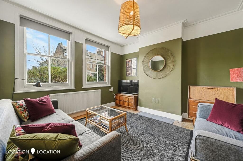 1 bedroom apartment for sale in Margaret Road, London, N16