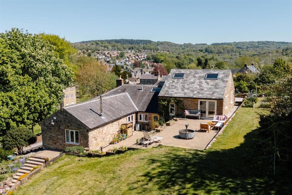 5 bedroom detached house for sale in Church Street, Matlock, DE4 3BZ, DE4