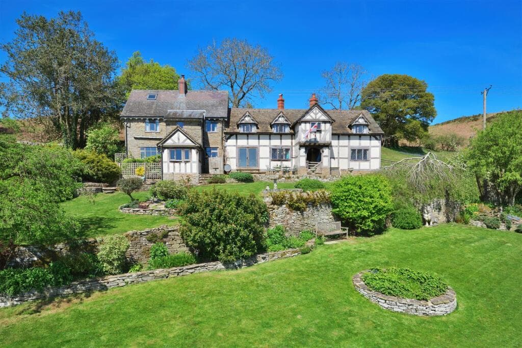 6 bedroom detached house for sale in Wallstych Lane, Floodgates, Kington, HR5