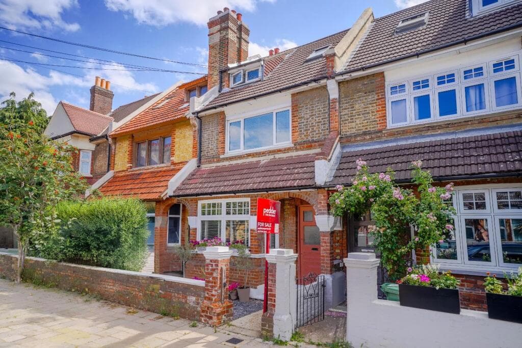1 bedroom ground floor flat for sale in Lessing Street, Forest Hill, London, SE23