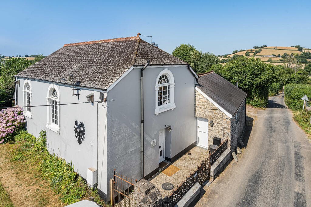 3 bedroom character property for sale in The Chapel, Broadhempston, Totnes, Devon, TQ9