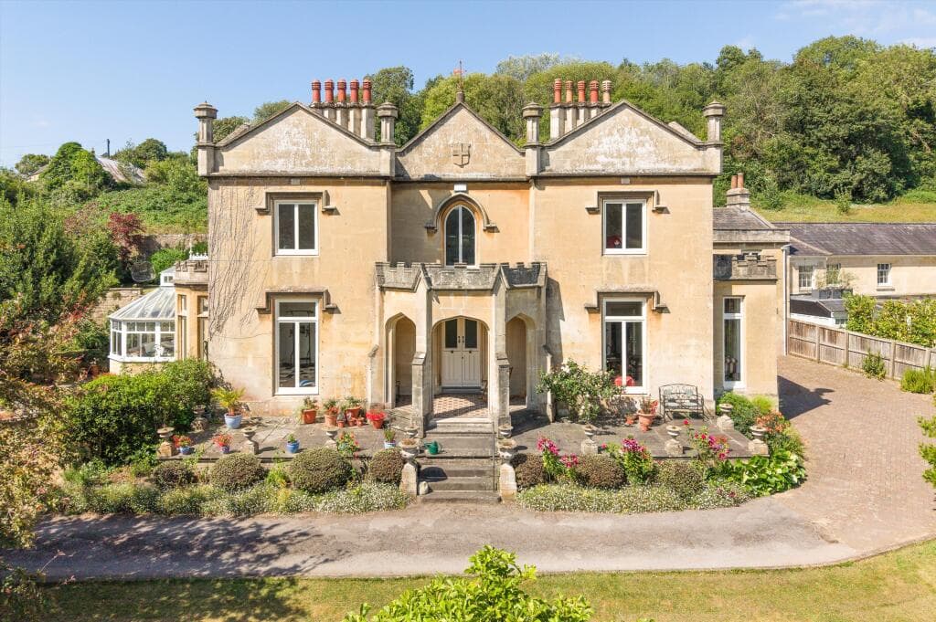 6 bedroom link detached house for sale in Lyncombe Hill, Bath, Somerset BA2