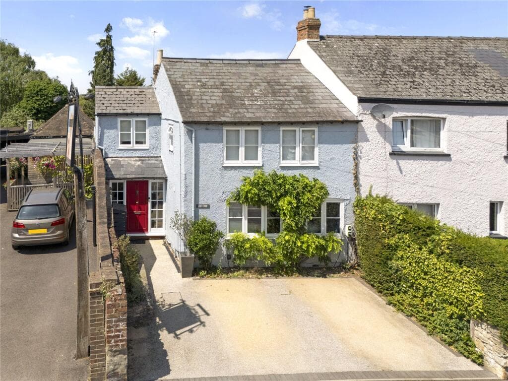 3 bedroom semi-detached house for sale in Old Bath Road, Cheltenham, Gloucestershire, GL53
