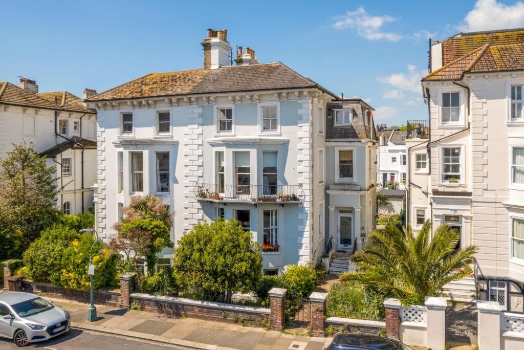 2 bedroom apartment for sale in Medina Villas, Hove, BN3