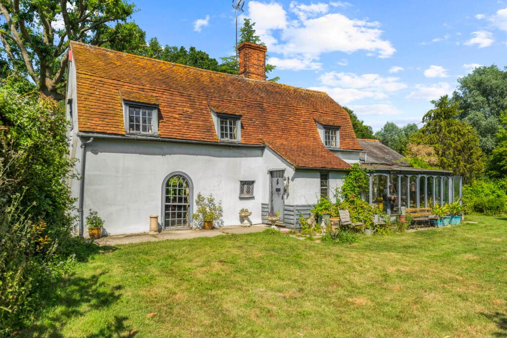2 bedroom detached house for sale in Grange Lane, Little Dunmow, Dunmow, Essex, CM6