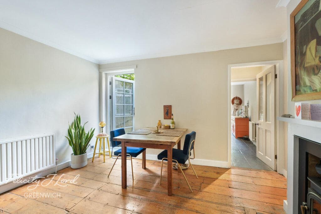 2 bedroom terraced house for sale in Point Hill, London, SE10