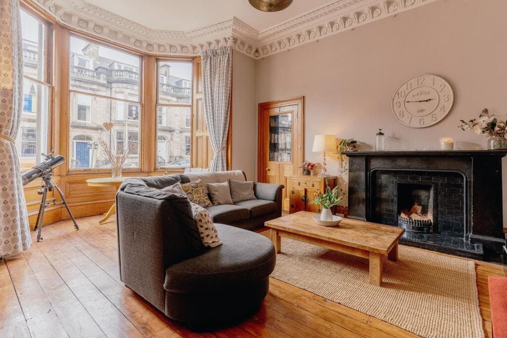 4 bedroom flat for sale in Coates Gardens, Edinburgh, EH12