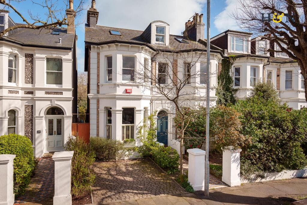 6 bedroom semi-detached house for sale in Goldstone Villas, Hove, BN3
