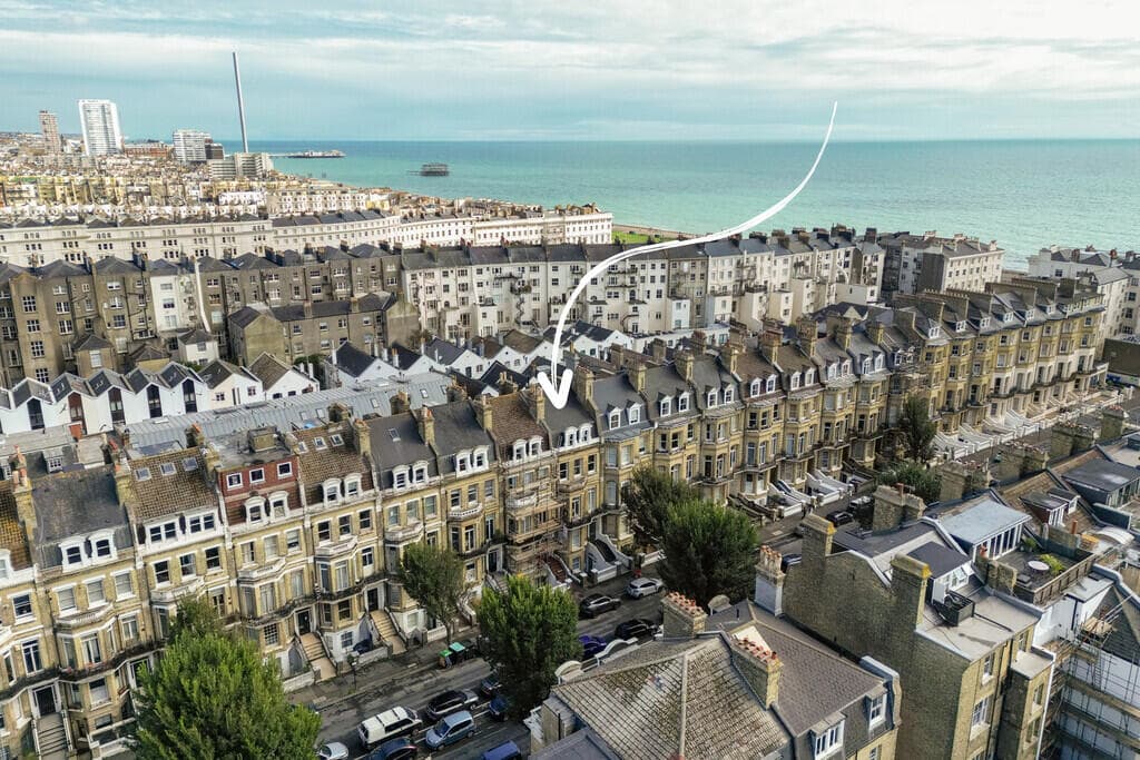 2 bedroom apartment for sale in First Avenue, Hove, BN3