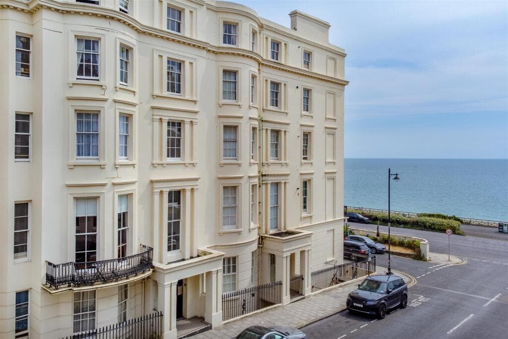 2 bedroom apartment for sale in Percival Terrace, Brighton, BN2
